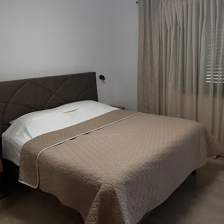 Modernes In Nur 500 Meter Zum Mit Parkplatz, Grill, Waschmaschine Appartement Rovinj